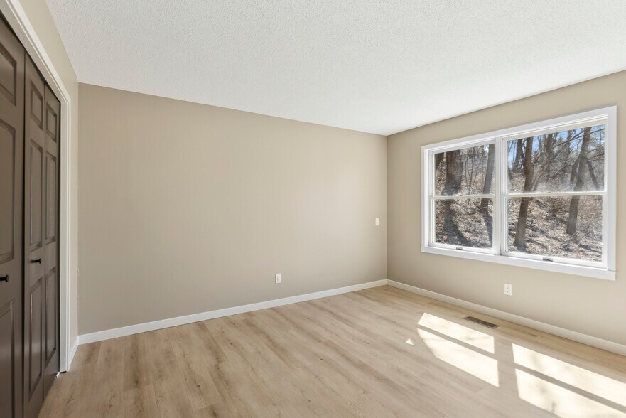Building Photo - 1205 Sterling Way