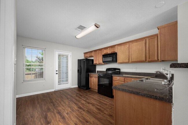 Building Photo - 340 Stewarts Landing Cir