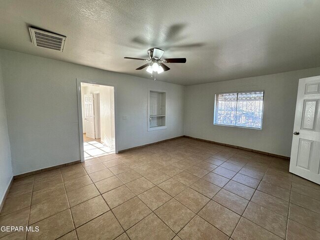 Building Photo - 152 Elvira Way