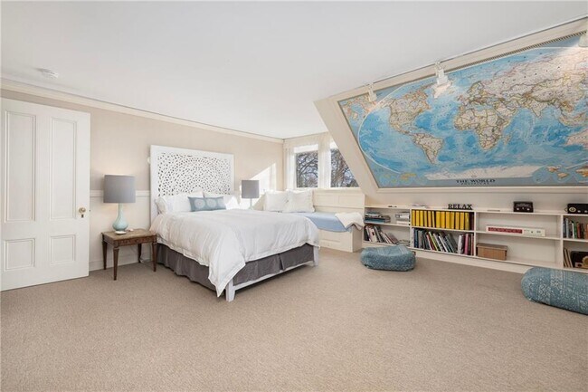 Building Photo - 4 Hunter Ave