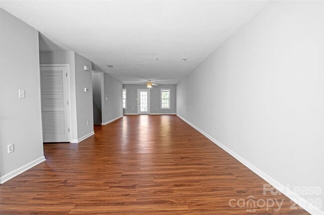 Building Photo - 118 Steam Engine Dr