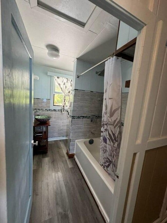 Building Photo - Ocean, Hilo Bay Views, Fully Restored Plan...