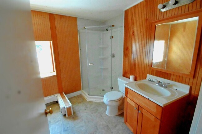 Building Photo - 262 Main St