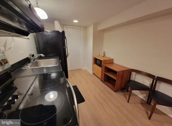 Building Photo - 1418 44th St NW