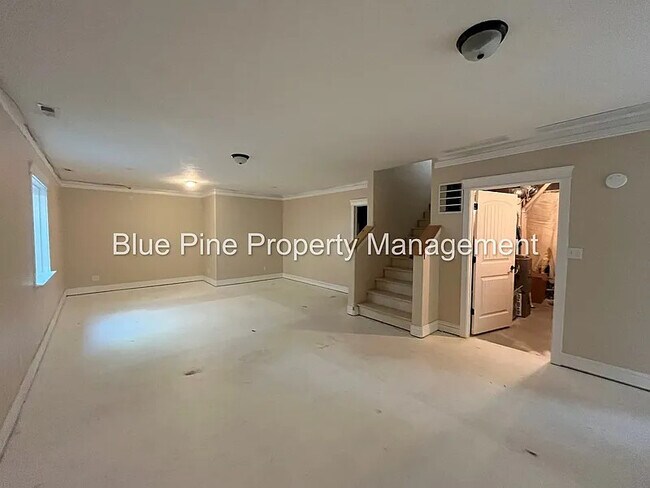 Building Photo - 2125 Saddle Ln