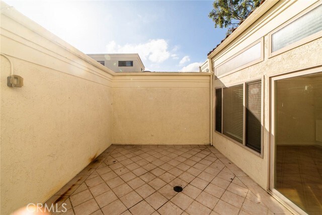 Building Photo - 13 Morena