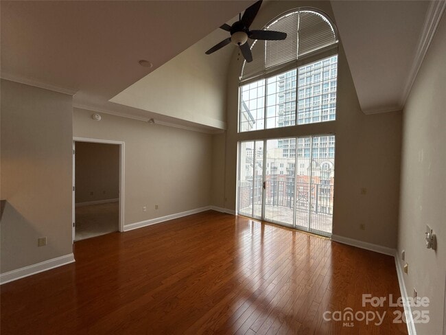 Building Photo - 300 W 5th St