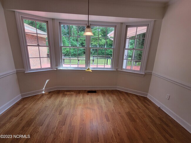 Building Photo - 4505 Wentworth Ct