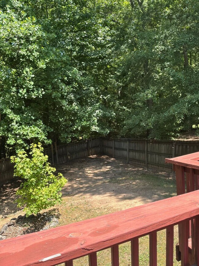 Building Photo - Available Now!! Three Bedroom Two Full Bath Home!