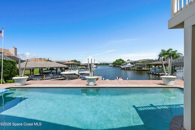 Building Photo - 2230 Sykes Creek Dr