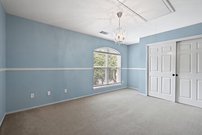 Building Photo - 2704 Greenlee Dr
