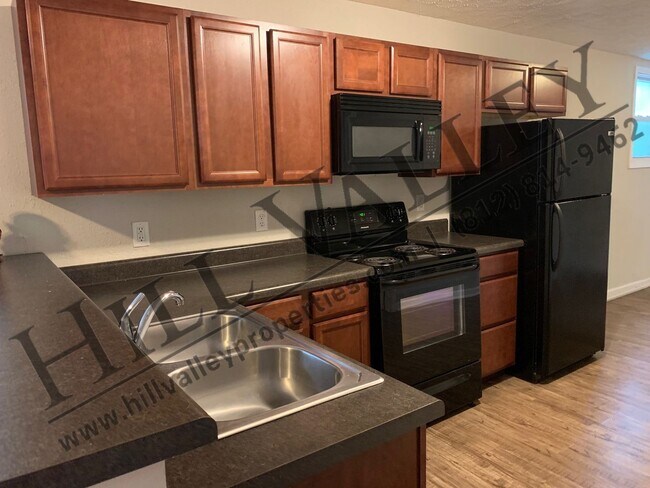 Building Photo - 1121 S 7th St