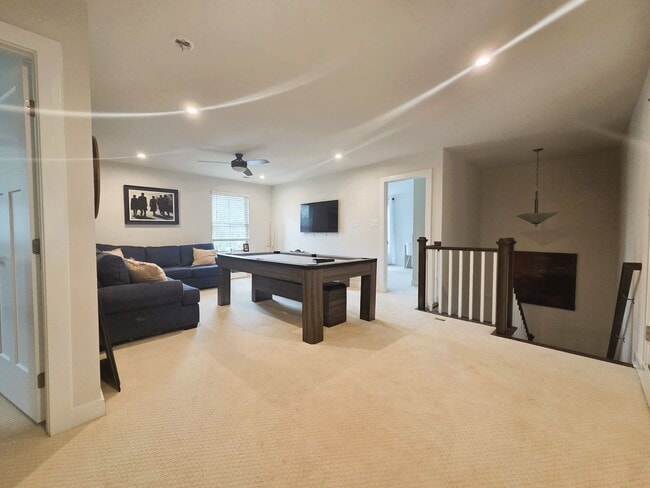 Building Photo - Executive home in Tarrington Subdivision on quiet cul-de-sac lot.