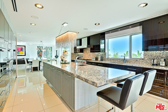 Building Photo - 2351 Mt Olympus Dr