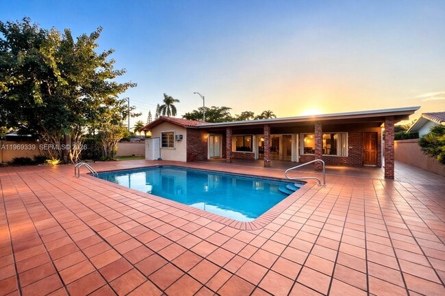 Building Photo - 2351 SW 92nd Pl