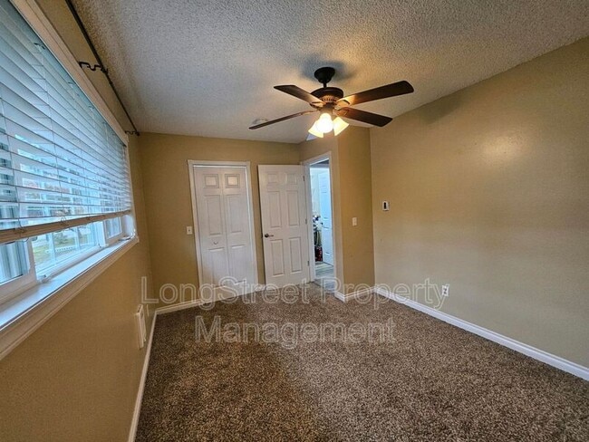 Building Photo - 1814 NE 19th St