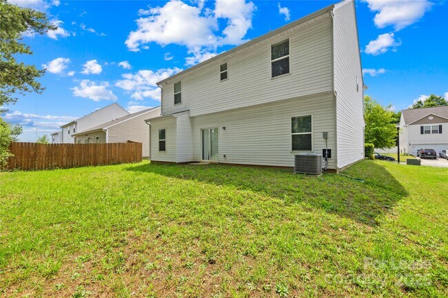 Building Photo - 6329 Marquam Pl
