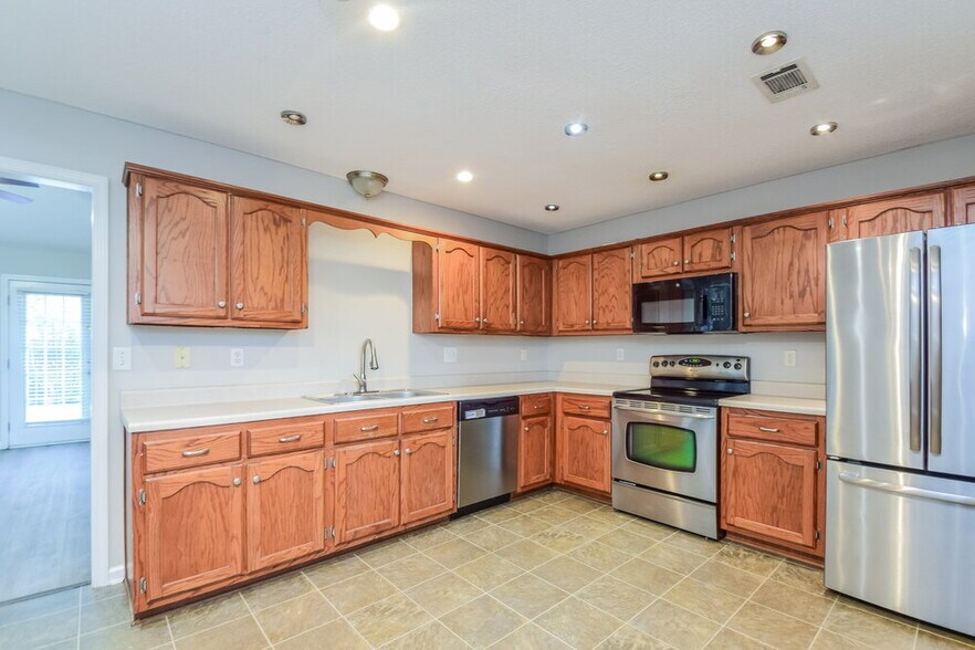 Building Photo - 2829 Russum Dr