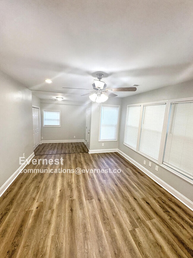 Building Photo - 2228 Jernigan Dr SE