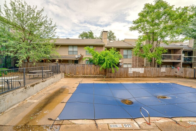 Building Photo - 85 Phoenix Dr