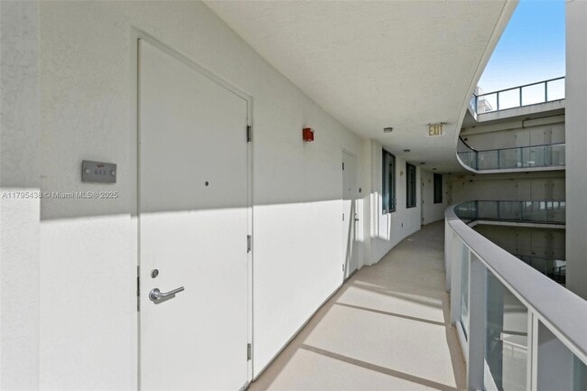 Building Photo - 6620 Indian Creek Dr