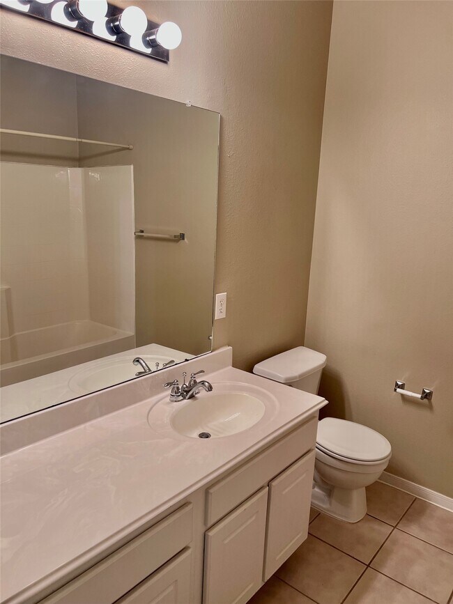 Building Photo - 5301 Carefree Dr