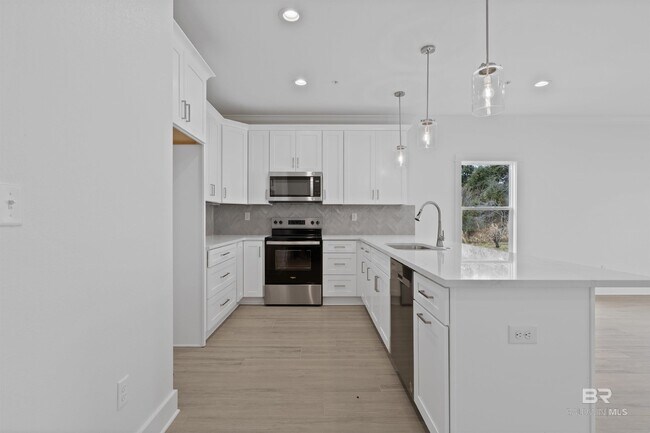 Building Photo - 501 Cotton Creek Dr