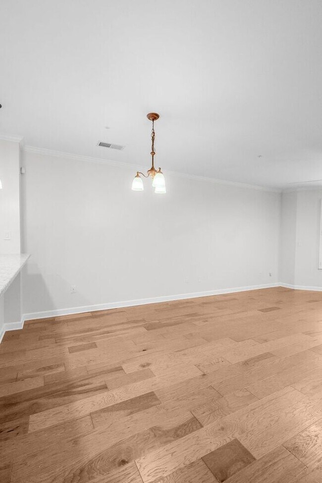 Building Photo - Waterfront Living at Its Finest - Beautifully Remodeled 3BR/2BA, 1st Floor, End Unit Condo on Lak...