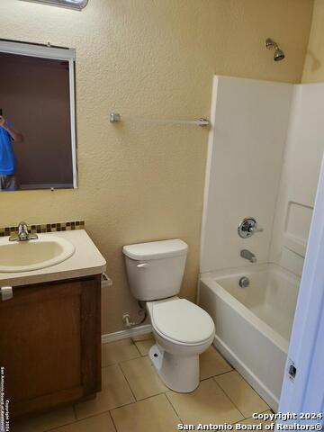 Building Photo - 203 Carranza St