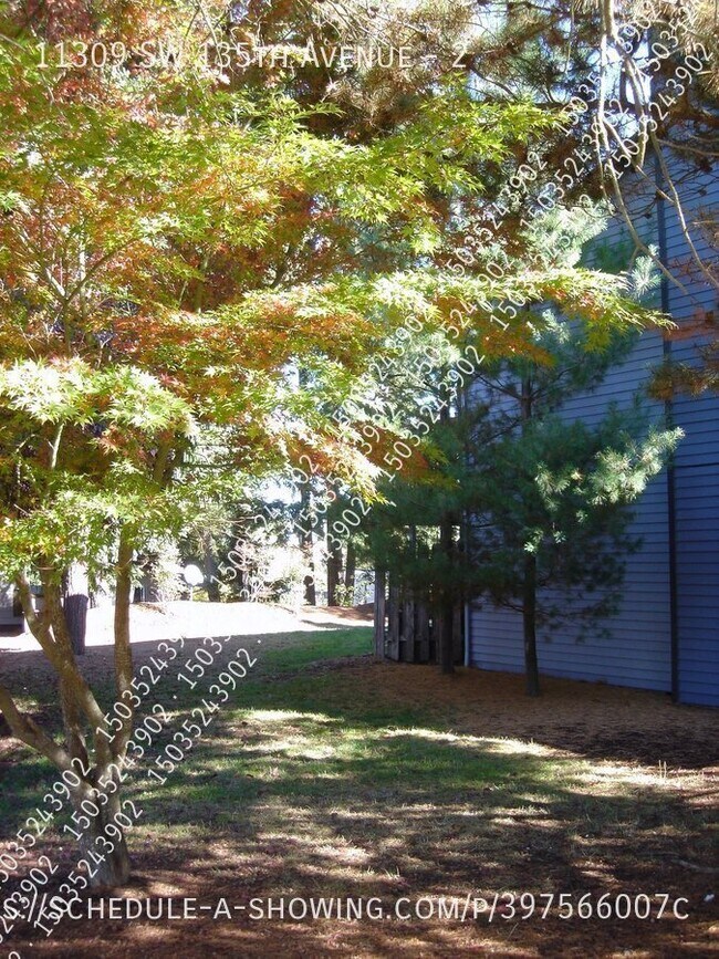 Building Photo - 11309 SW 135th Ave