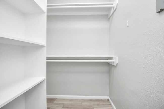 Building Photo - 116 Marian Ave