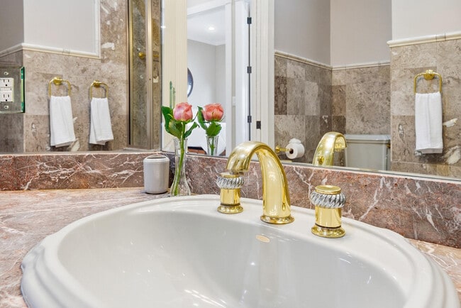 Building Photo - 10270 SW 58th St