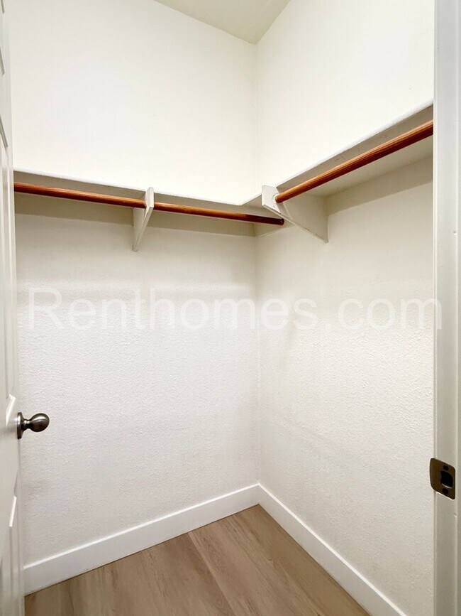 Building Photo - 1603 White Hickory Pl