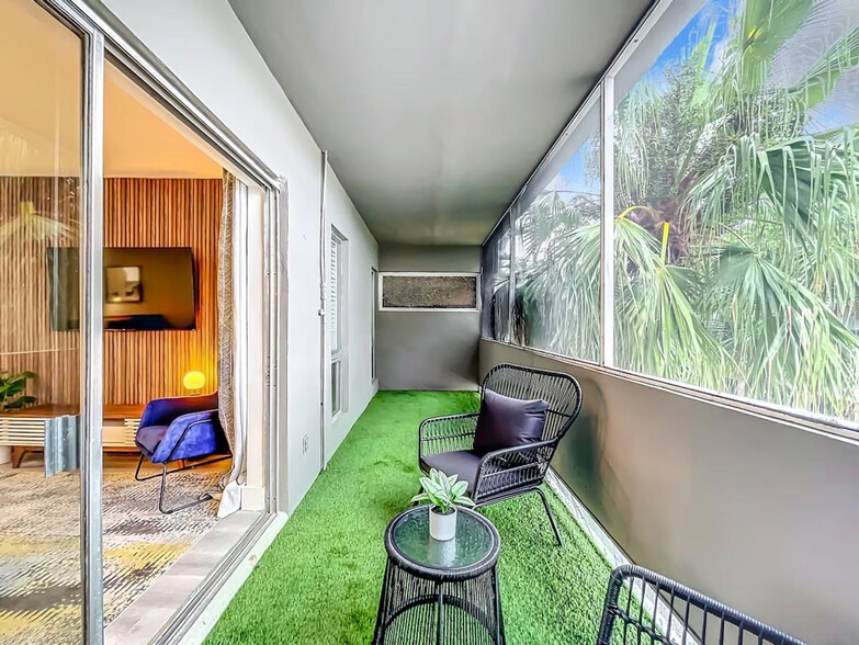 Building Photo - 1401 SE 15th St