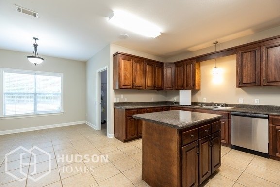 Building Photo - NOW AVAILABLE! 6102 Holloway Rd, Baker, FL...