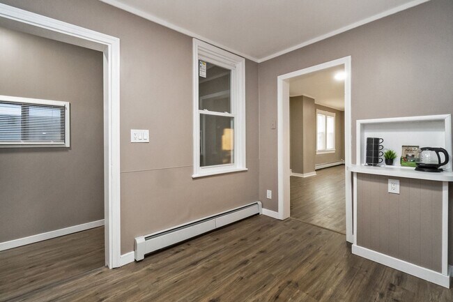 Building Photo - Spacious 3-Bed + Office Home in Slatington — Fresh Floors & Flexible Layout