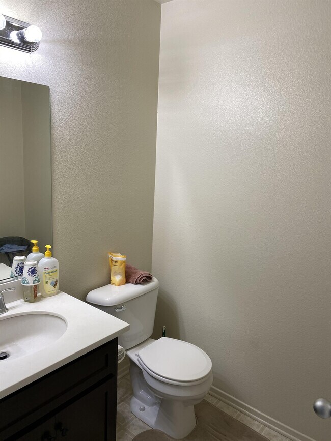 Building Photo - 30527 Gallup Ct