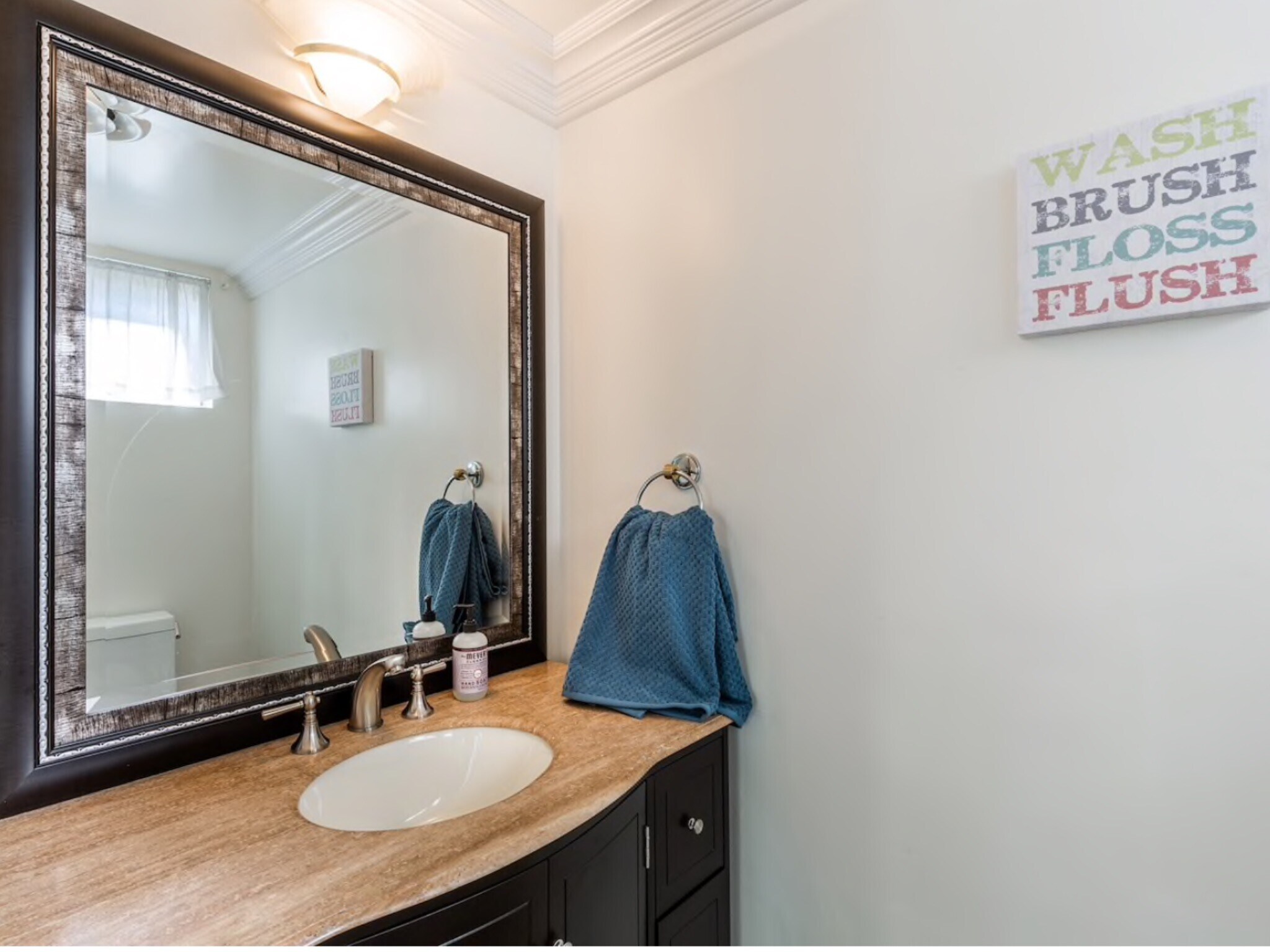 Half bath off hallway - 15707 Varden St