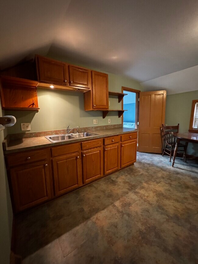 Kitchen - 2444 W 10th St