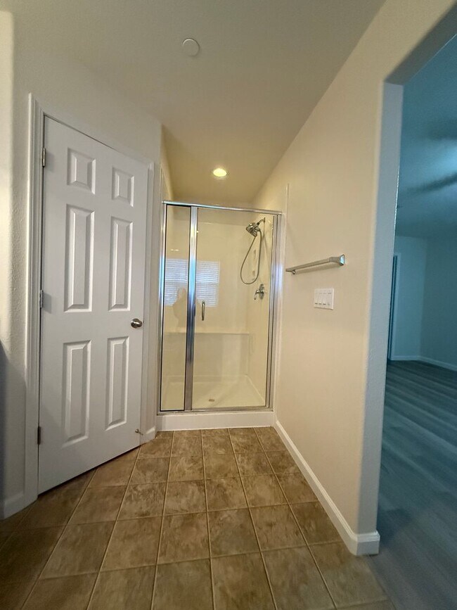 Building Photo - Travis School District