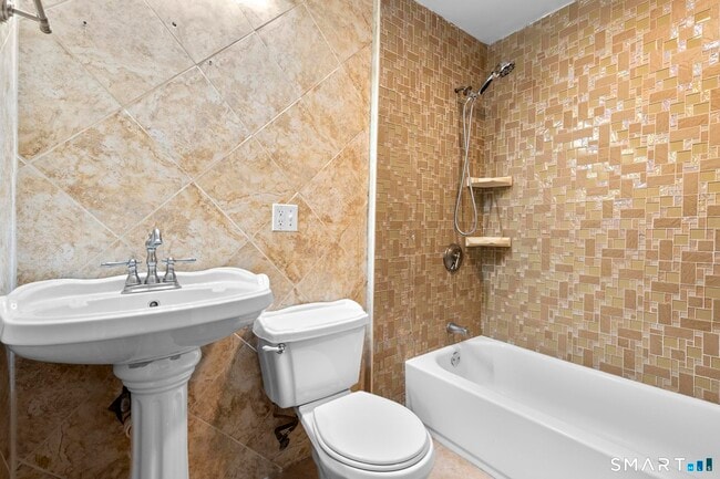 Building Photo - 242 Prospect St