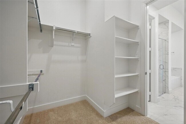Building Photo - 5060 Westhaven Cir