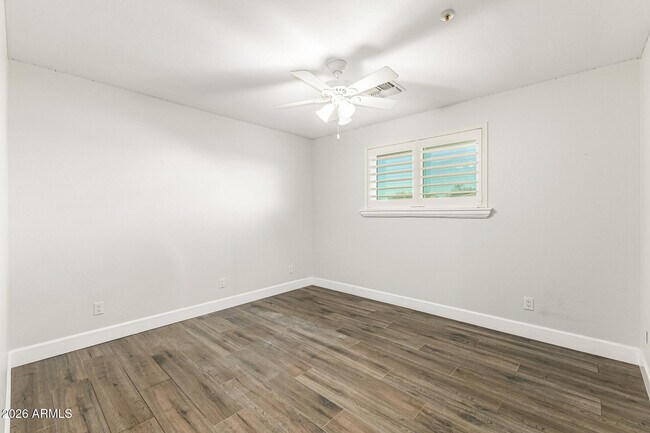 Building Photo - 11900 N 114th Way