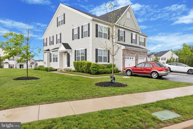 Primary Photo - 209 Hillstone Cir
