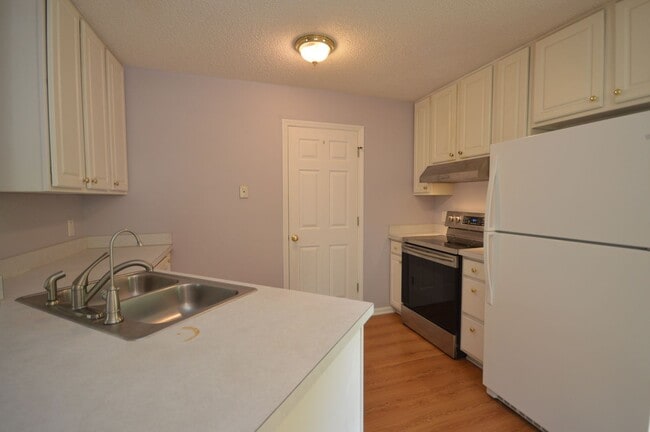 Building Photo - 5725 Stone Crystal Dr