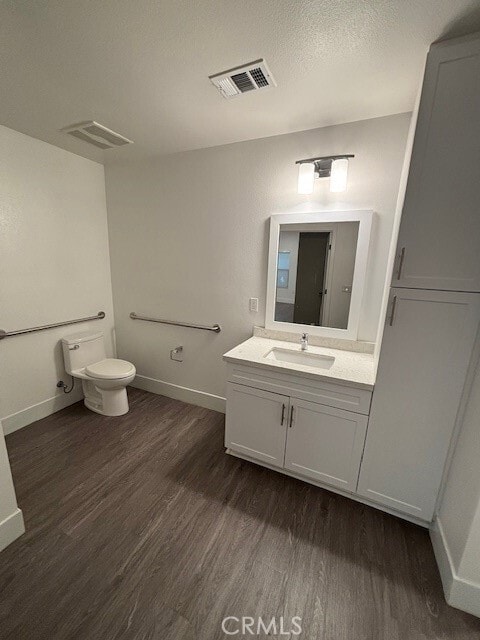 Building Photo - 8016 Santa Fe Springs Rd