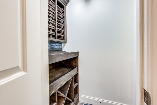 Building Photo - Welcome to this charming end unit townhome