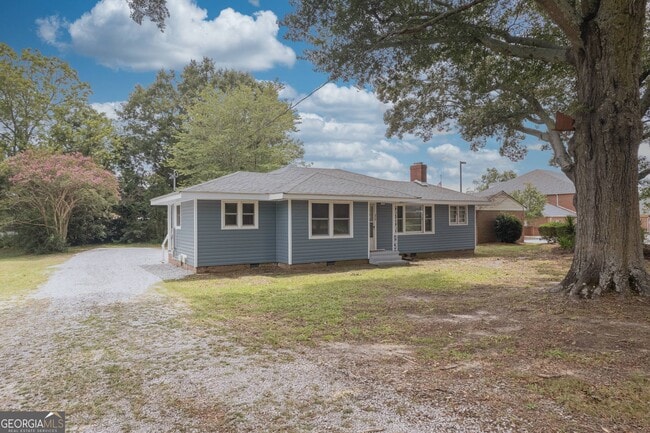Primary Photo - 478 E Johnson St
