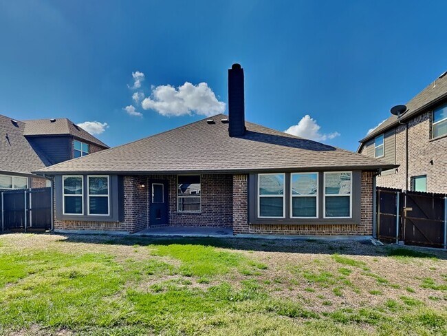 Building Photo - 3403 Cedar Ln