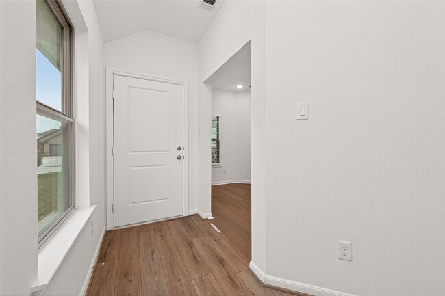 Building Photo - 1410 Cecilia Vines Dr